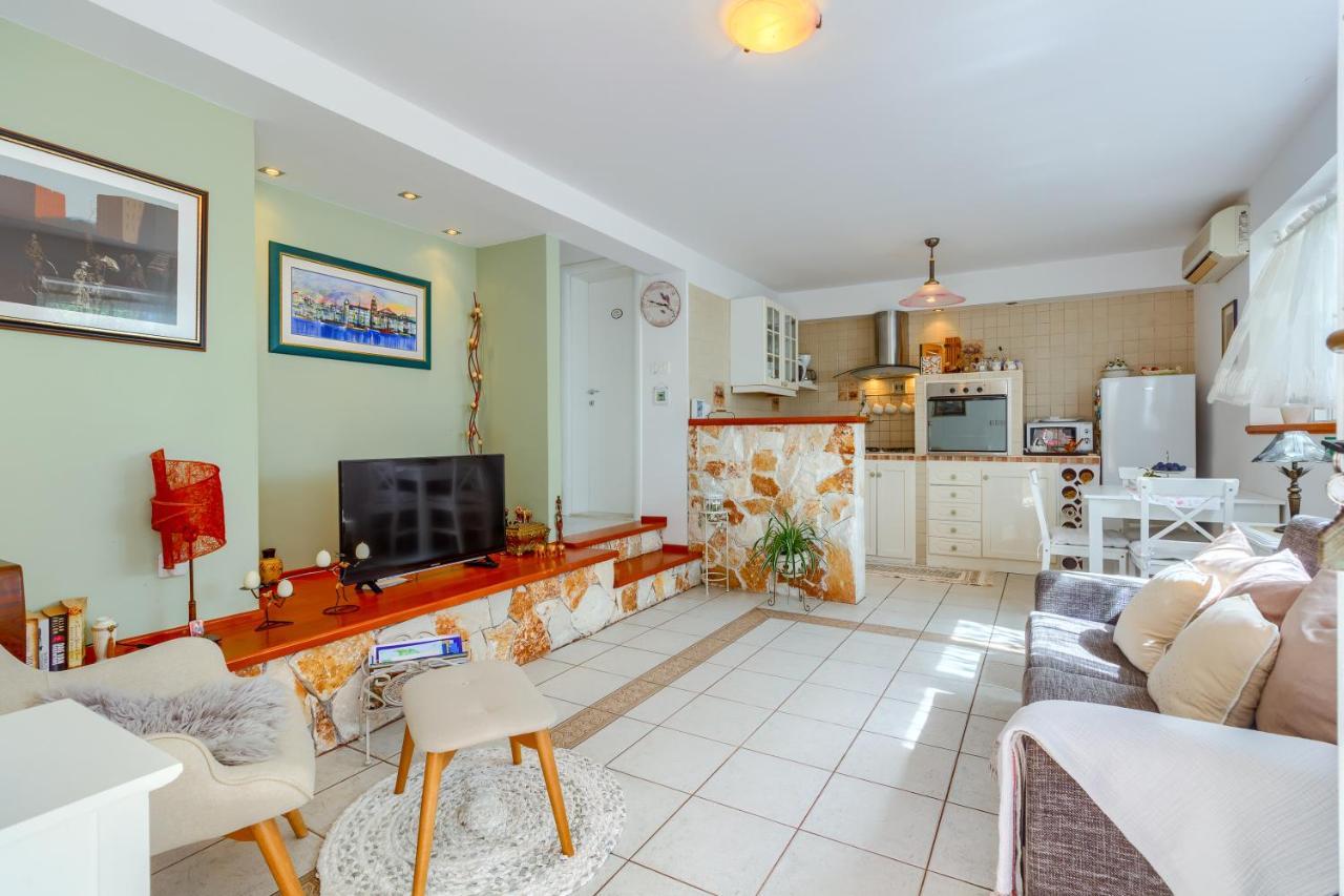 Apartments Meri Trogir Eksteriør bilde